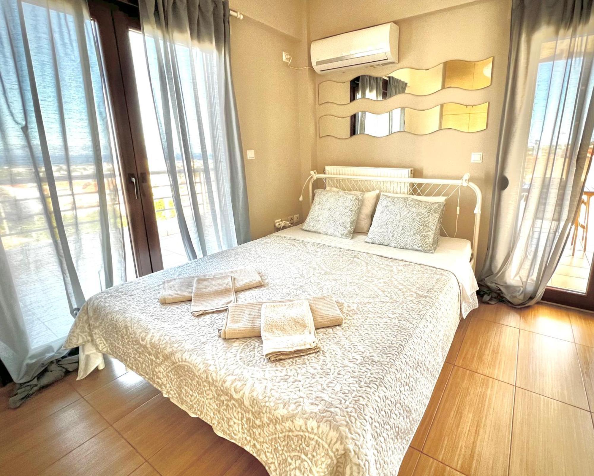 Sunrise Studio With Unhindered View To The Sea. เนอามากรี ภายนอก รูปภาพ